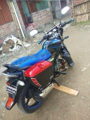 BAJAJ DISCOVER 150